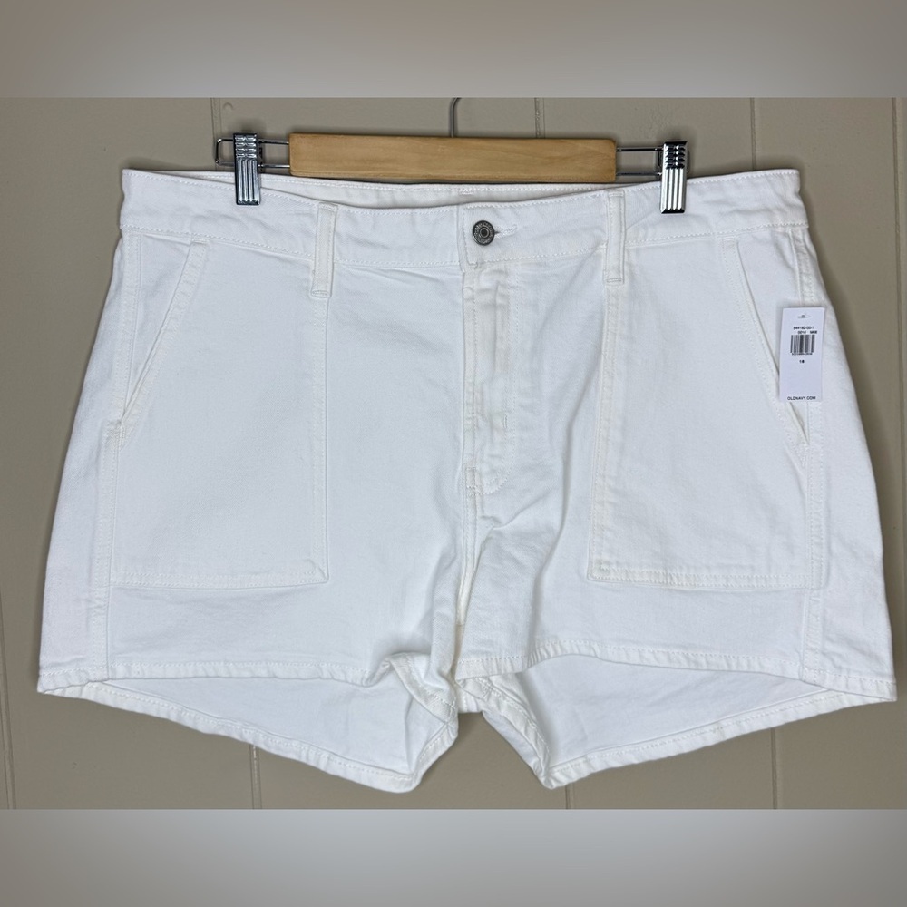 NWT Old Navy High Rise Secret Smooth Pockets Utility Shorts Womens Size 16